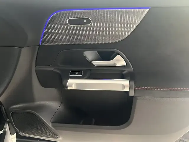 Mercedes-Benz EQB 350