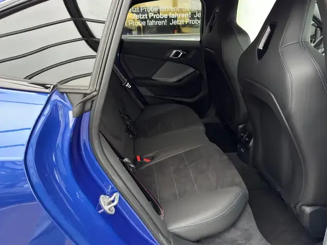 BMW 235