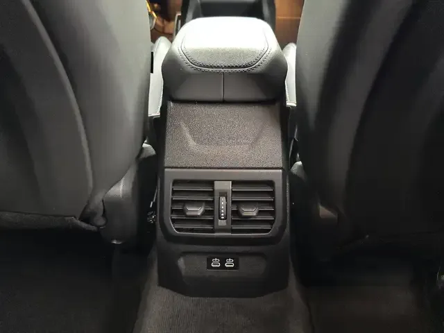 BMW 235