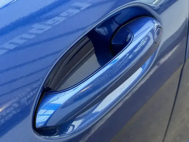 BMW 235