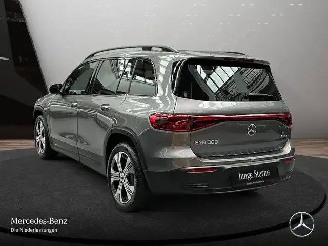 Mercedes-Benz EQB 300