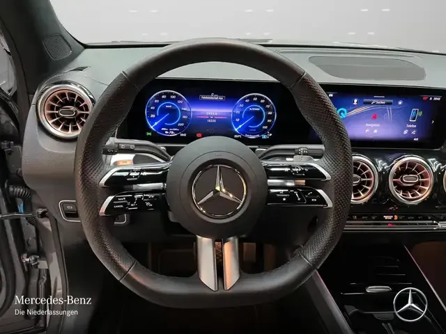 Mercedes-Benz EQB 300