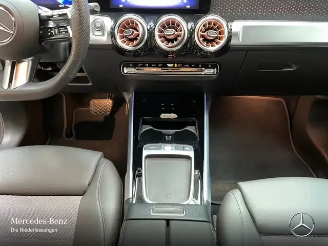 Mercedes-Benz EQB 300