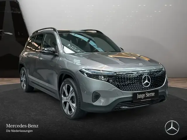 Mercedes-Benz EQB 300