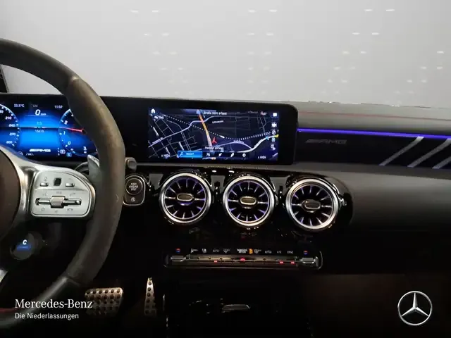 Mercedes-Benz CLA 45 AMG