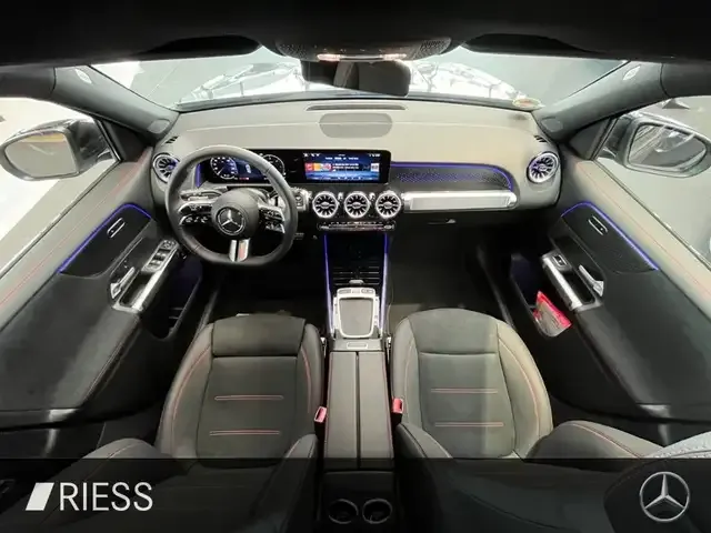Mercedes-Benz GLB 220