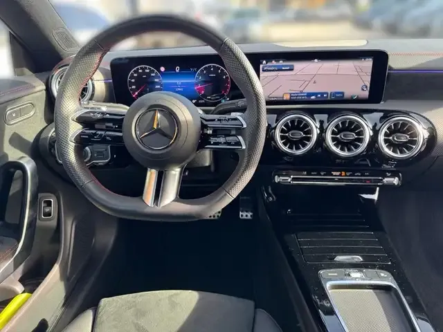 Mercedes-Benz CLA 200