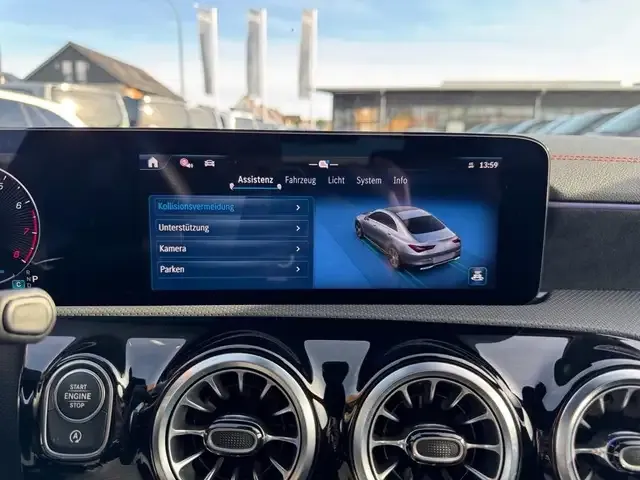 Mercedes-Benz CLA 200