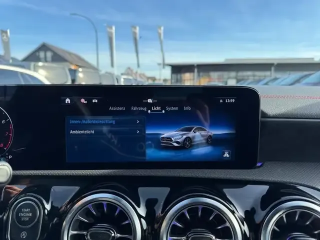 Mercedes-Benz CLA 200