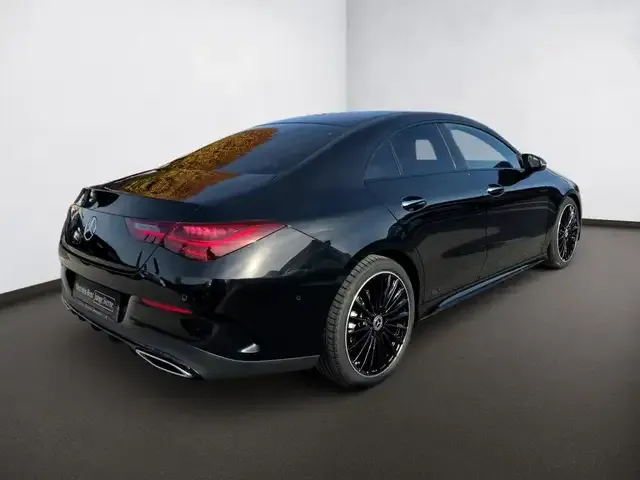 Mercedes-Benz CLA 200