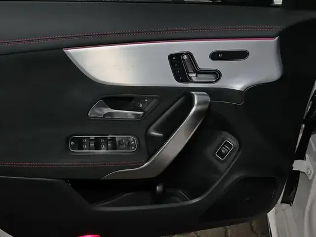 Mercedes-Benz CLA 35 AMG