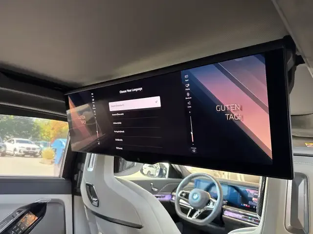 BMW i7