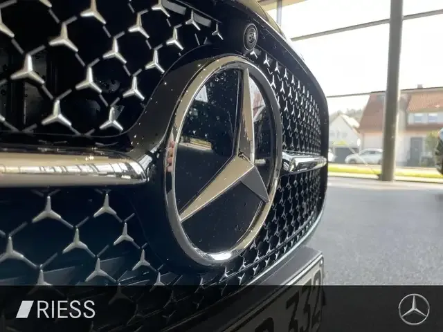 Mercedes-Benz CLE 200