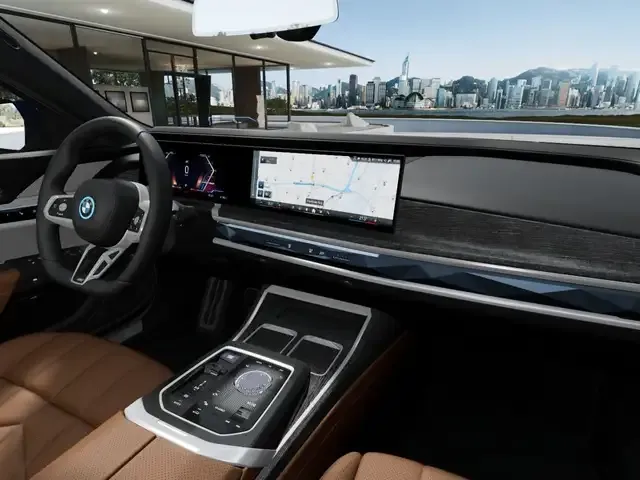 BMW i7