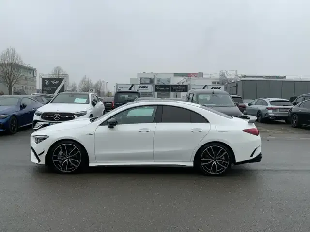 Mercedes-Benz CLA 35 AMG