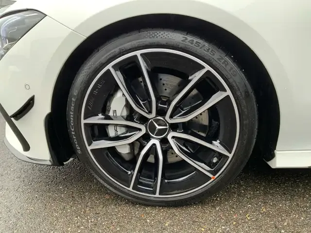 Mercedes-Benz CLA 35 AMG