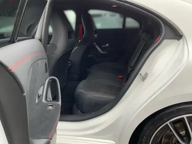 Mercedes-Benz CLA 35 AMG