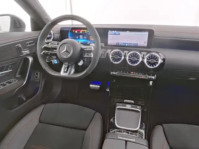 Mercedes-Benz CLA 35 AMG