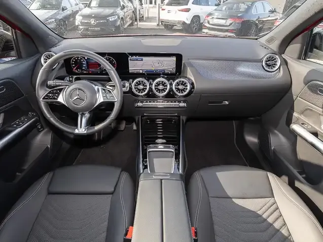 Mercedes-Benz GLA 180
