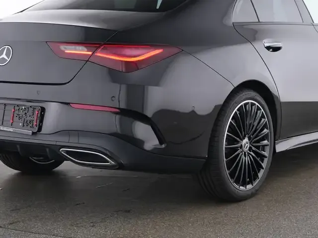 Mercedes-Benz CLA 200