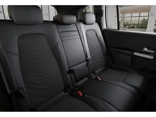 Mercedes-Benz GLB 180