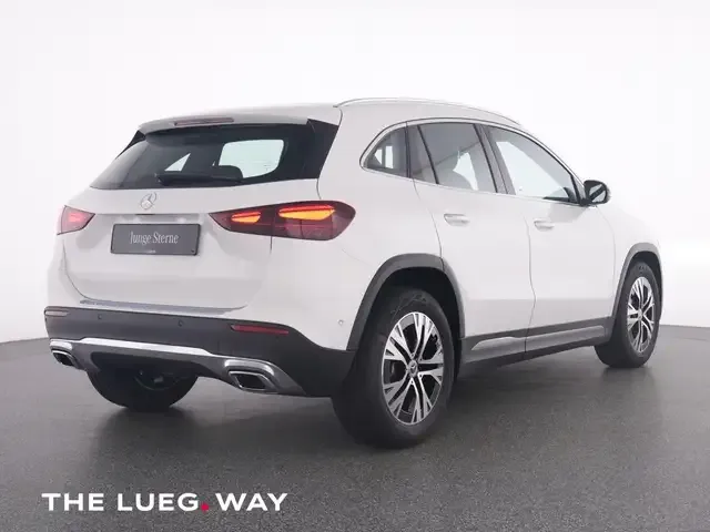Mercedes-Benz GLA 200