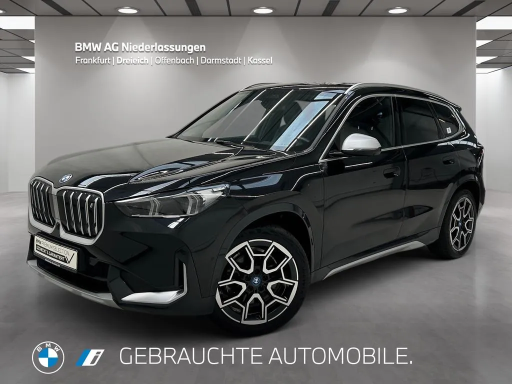 BMW iX1