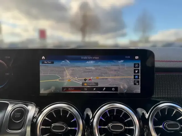 Mercedes-Benz EQB 250