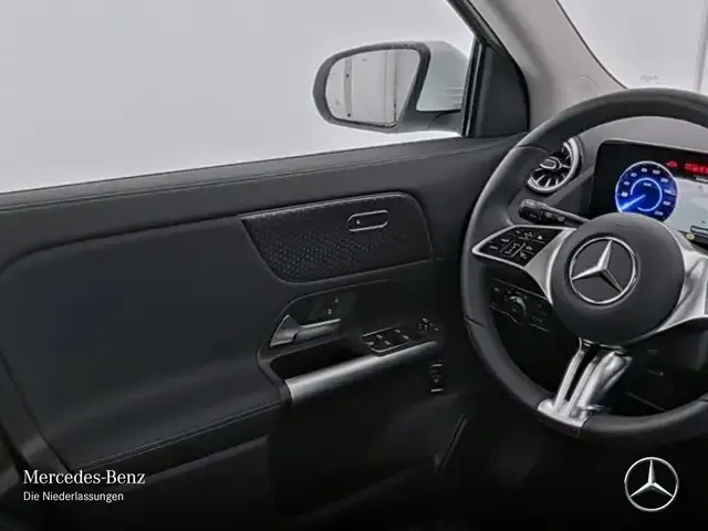 Mercedes-Benz EQA 300