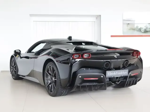 Ferrari SF90 Stradale