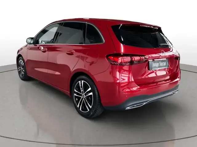 Mercedes-Benz B 220