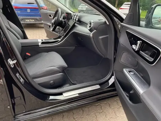 Mercedes-Benz C 180