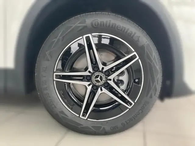 Mercedes-Benz EQA 300