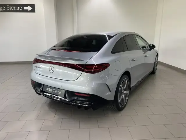 Mercedes-Benz EQE 300