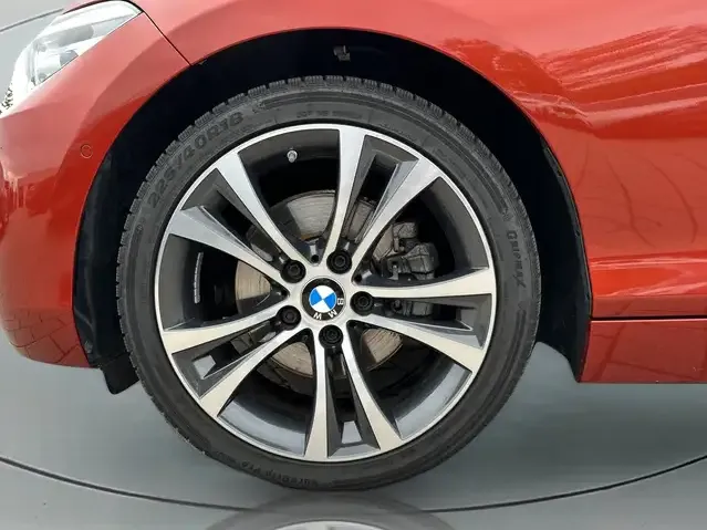 BMW 220