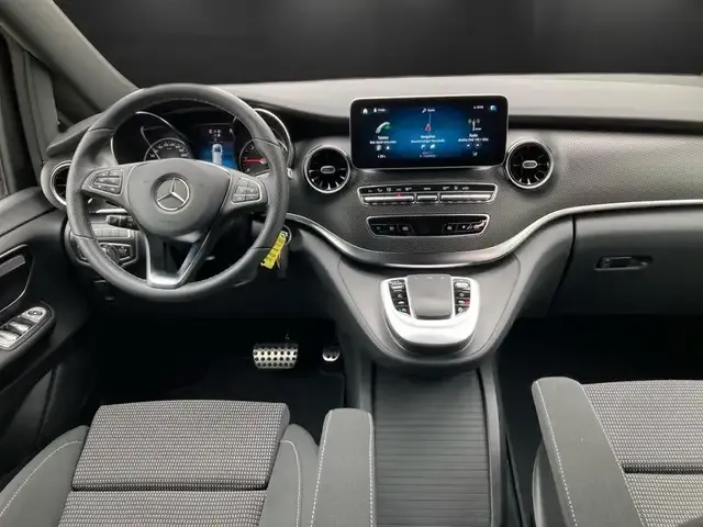 Mercedes-Benz V 220
