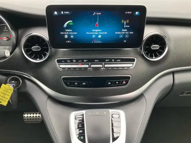 Mercedes-Benz V 220