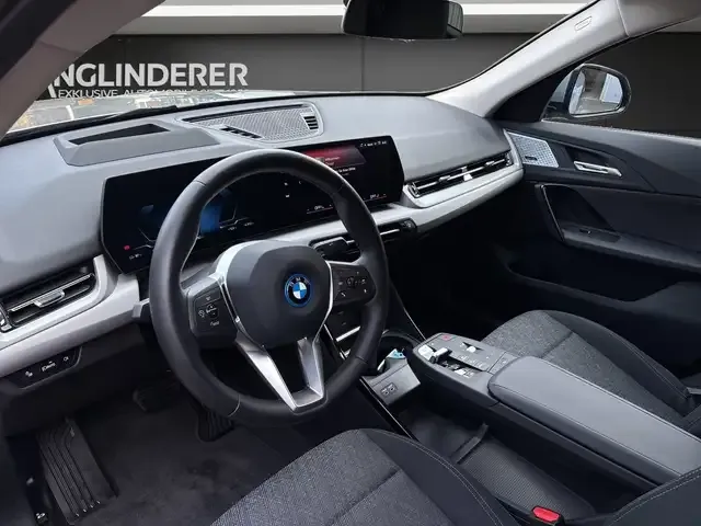 BMW iX2