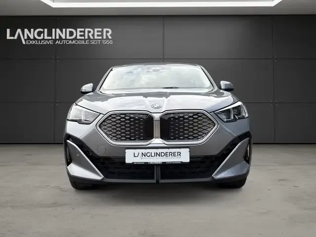 BMW iX2