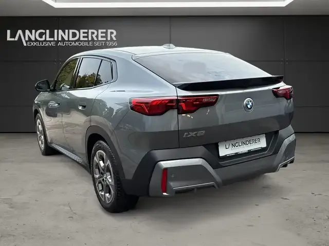 BMW iX2