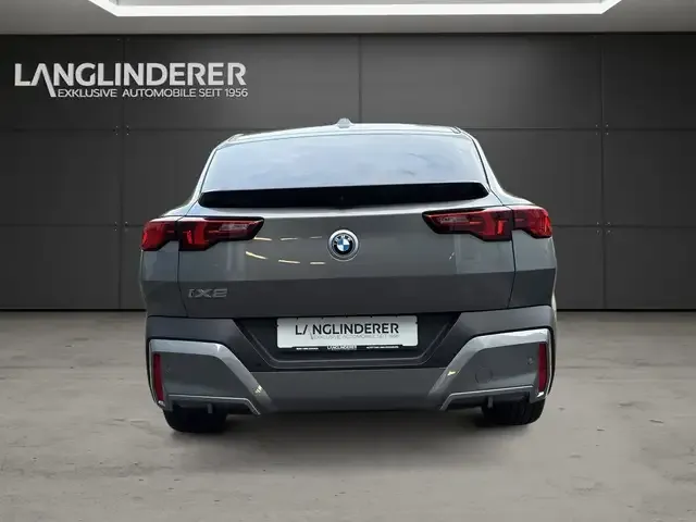 BMW iX2