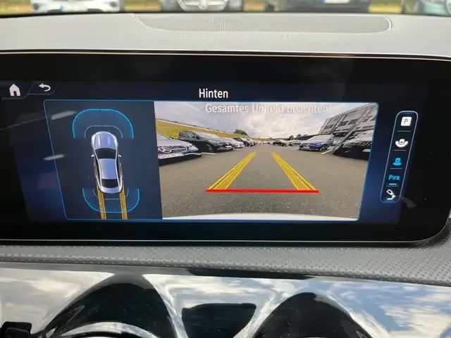 Mercedes-Benz CLA 200