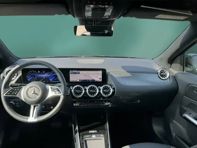Mercedes-Benz EQA 300