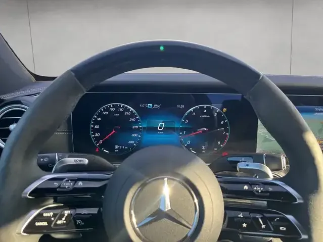 Mercedes-Benz E 63 AMG