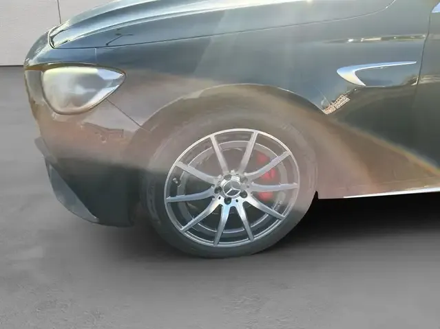 Mercedes-Benz E 63 AMG