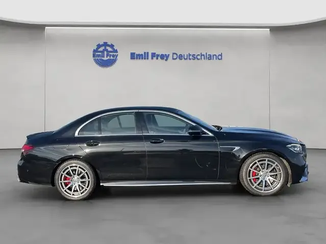 Mercedes-Benz E 63 AMG