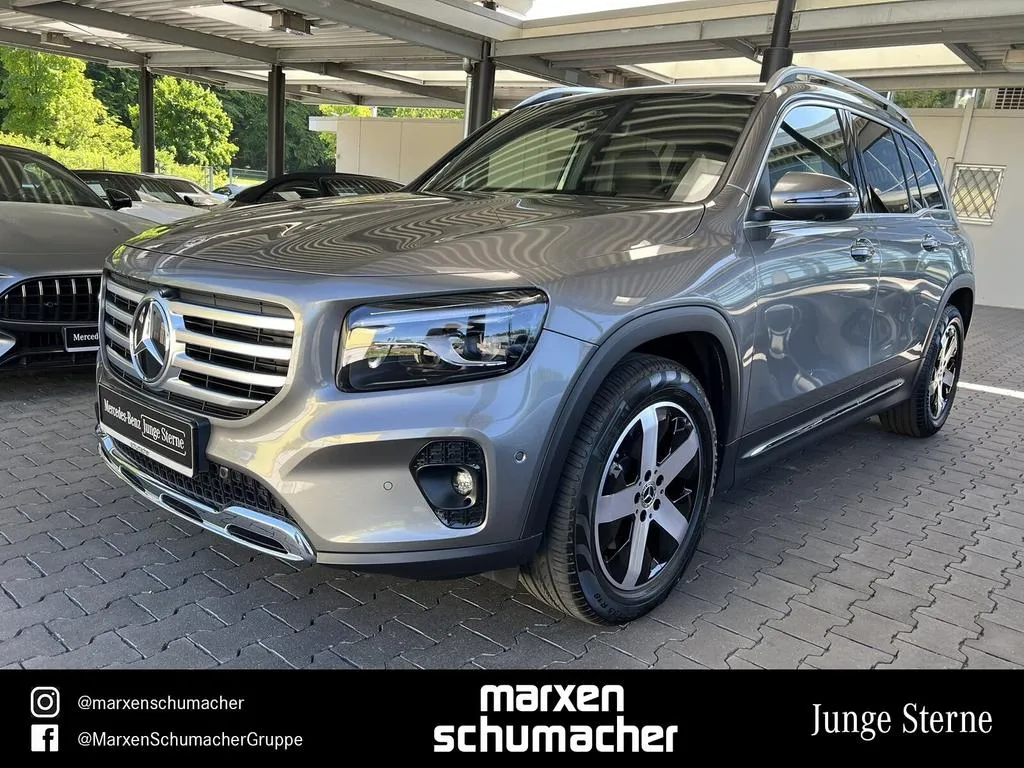 Mercedes-Benz GLB 220