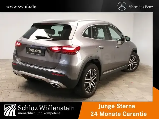 Mercedes-Benz GLA 200