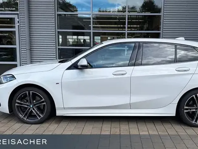 BMW 120