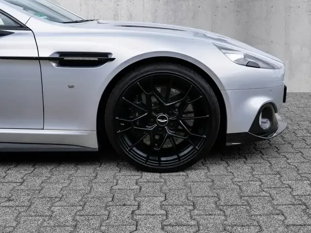 Aston Martin Rapide